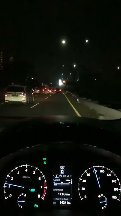 Story mengemudi malam di Jakarta