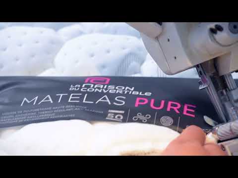 Ліжко диван у синій шкірі Bogart з матрацом розкладний трансформер, відео 1