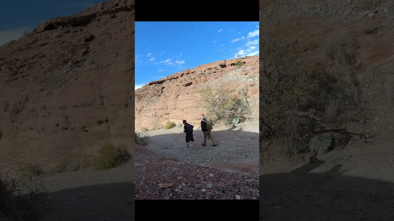 This desert canyon is starting to get interesting