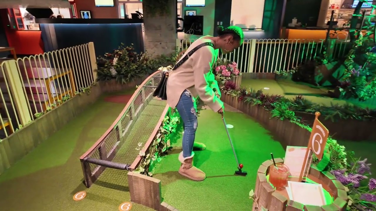 Swingers DC Mini Golf: A Must-Do Activity in DC with Friends! ⛳🍸