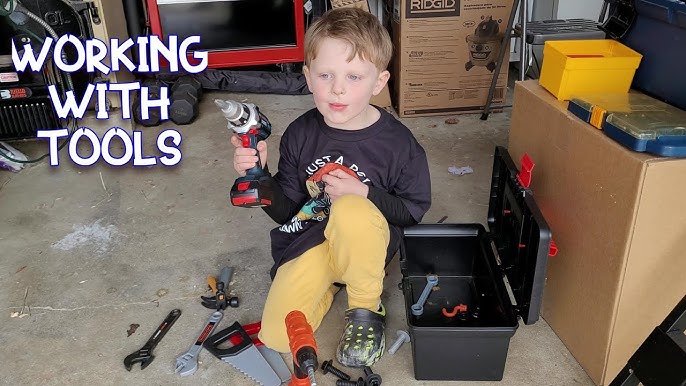 Black and Decker Junior Deluxe Tool Set Unboxing 