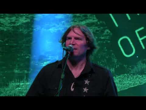 Green River by Revisiting Creedence