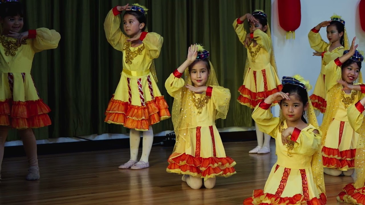 恭喜恭喜 我們給各位拜年 馬年行好運 2026 (4K)