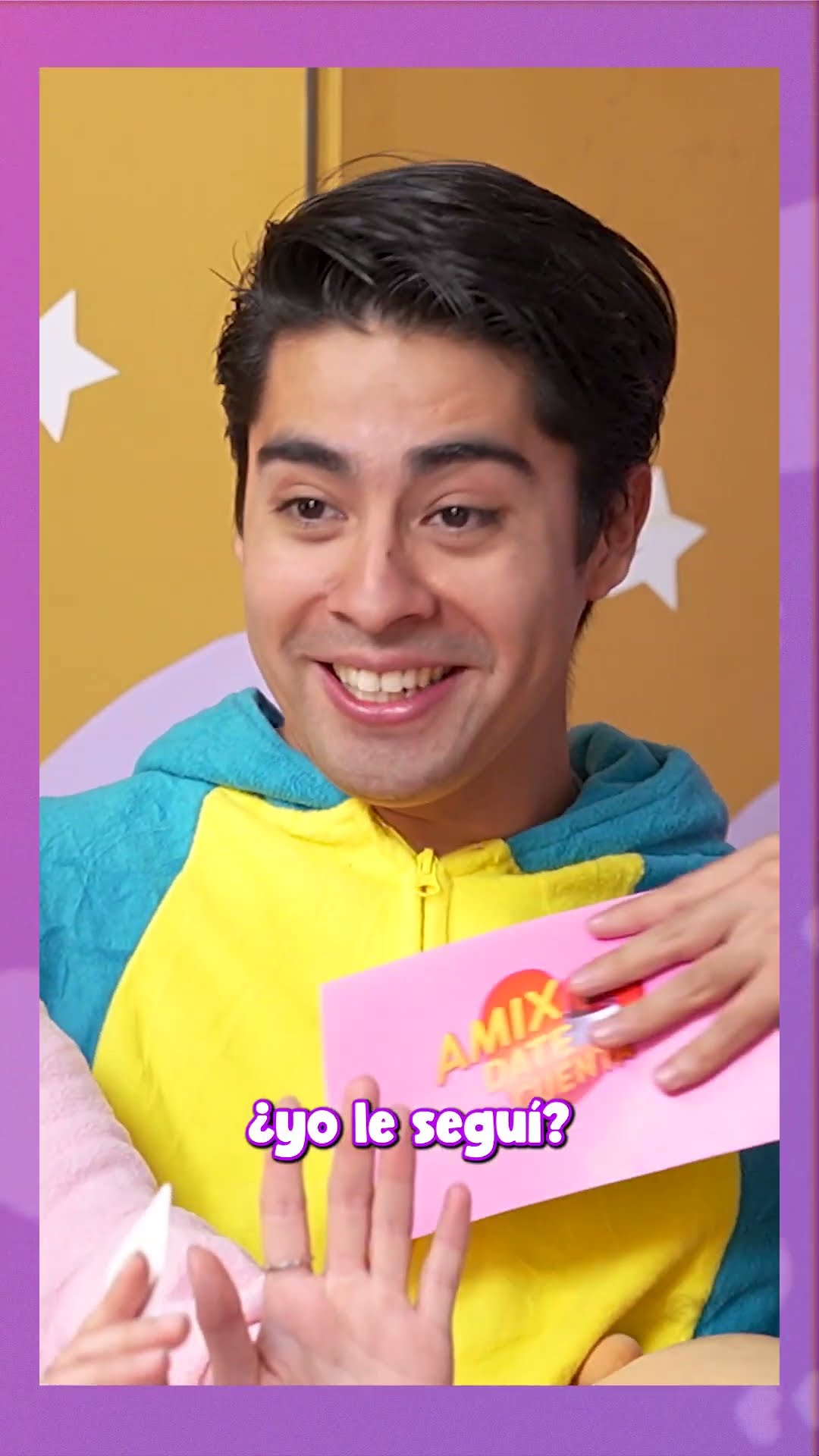 LIZA BAEZ Y SU NOVIO ALEX NOS CONTARON TODO SOBRE SU PRIMER BESO ¡FUE SÚPER ROMÁNTICO! #shorts