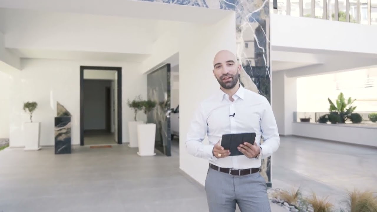 "Experience Ultimate Luxury: Breathtaking Sea-View Maisonette in Glyfada Awaits You! 🌊🏠✨"