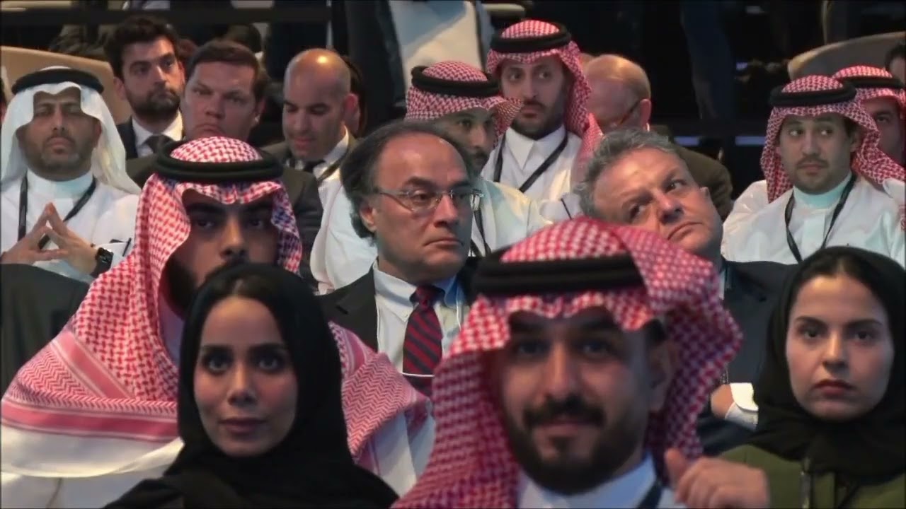 Pakistan's PM Urges Global Collaboration in AI, Education, Health Sectors