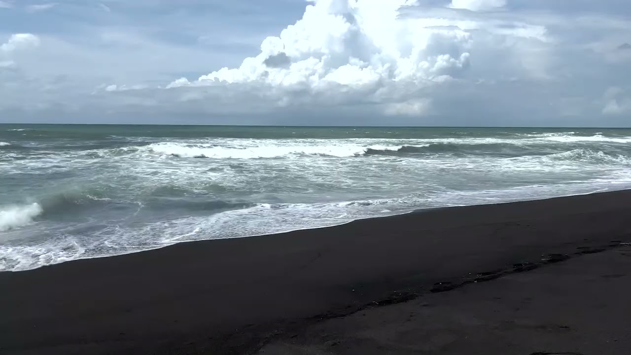 Beach ASMR 🌊 Gentle Waves for Deep Sleep