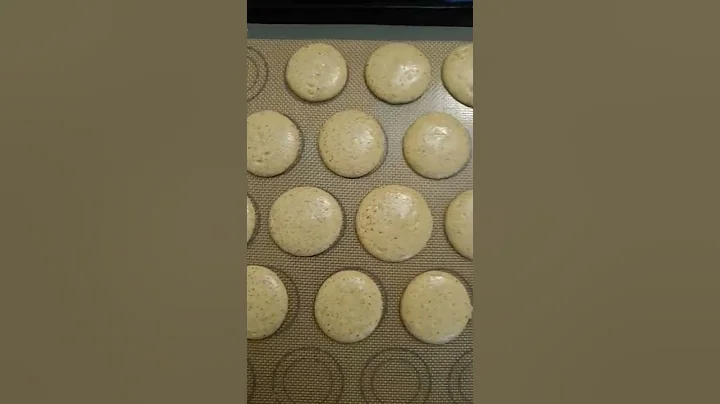 Lets make Macarons! 😍😋 #shorts #baking #macaroons #macarons #coffee #bake #baker #subscribe #baker