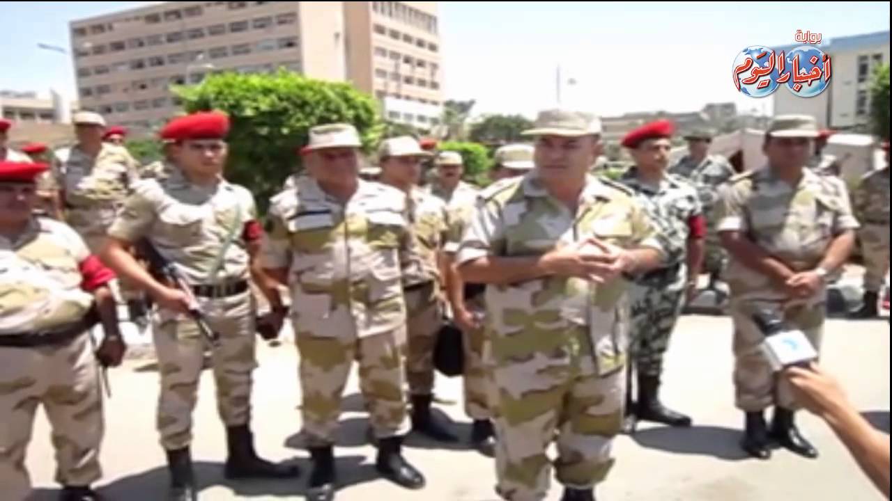 قائد الجيش الثالث يتفقد قوات التامين ويلقى كلمه مع الجنود