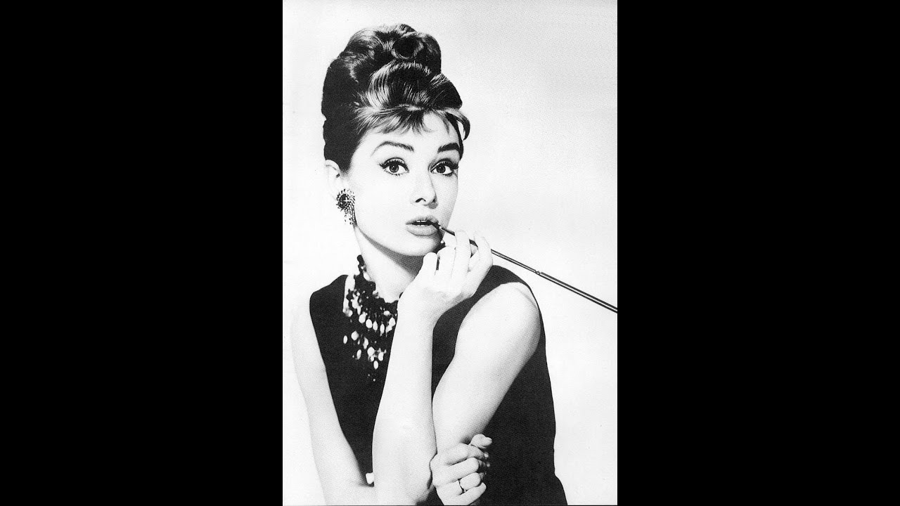 Recogido alto de Audrey Hepburn - pedido Loliley100