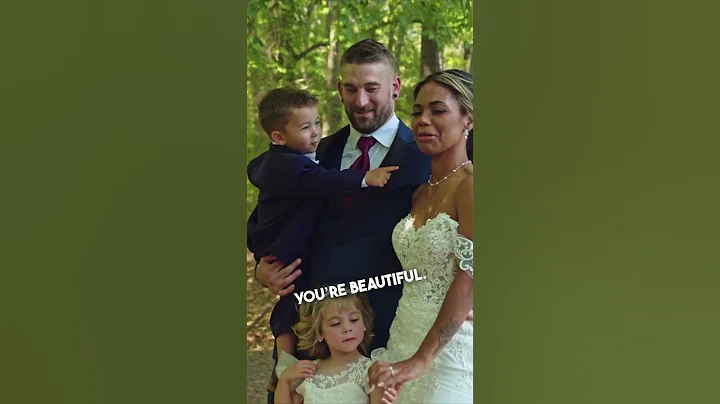 Little boy seeing his mom for the first time at her wedding ❤️ - DayDayNews