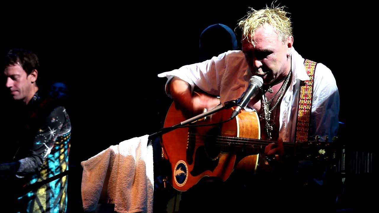 Гарик сукачев фото. Гарик сукачев молодой. Гарик сукачев. Гарик сукачев ботик. Гарик сукачев концерт.