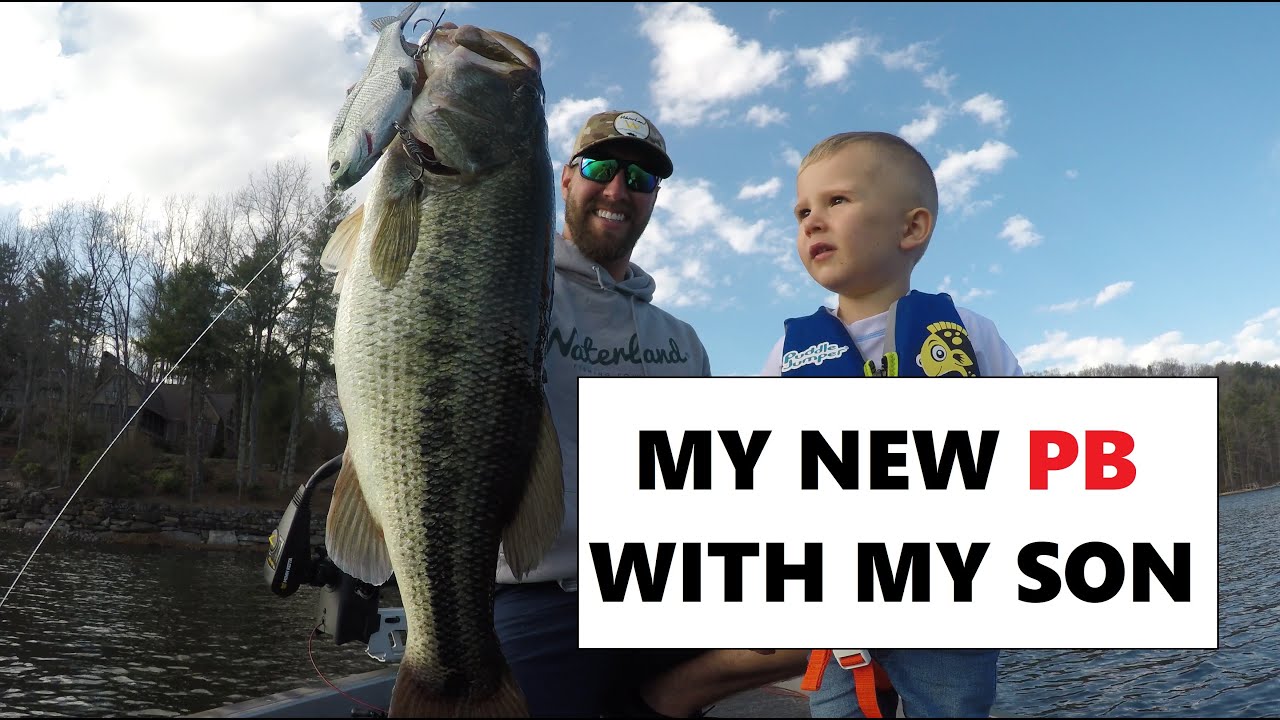 He LOST HIS MIND… and I DID TOO!!! (Big Bass on HINKLE SHAD)