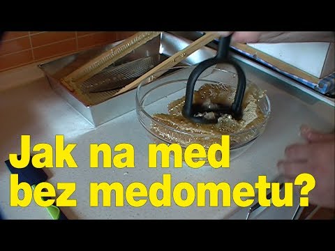 Video: Jak Je Med Uložen V Plástech