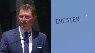 Someone Flew a 'Cheater' Banner Over Bobby Flay's Walk of Fame Ceremony Content