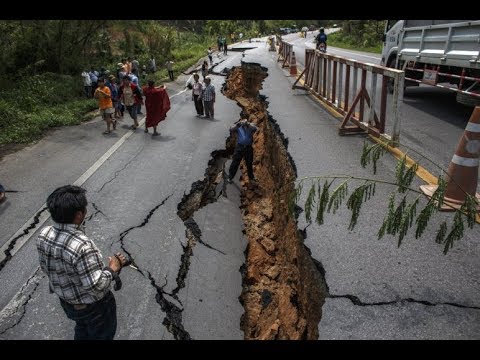 Videó: A Japán Földrengés Késleltetheti Az NGP-t 2012-ig