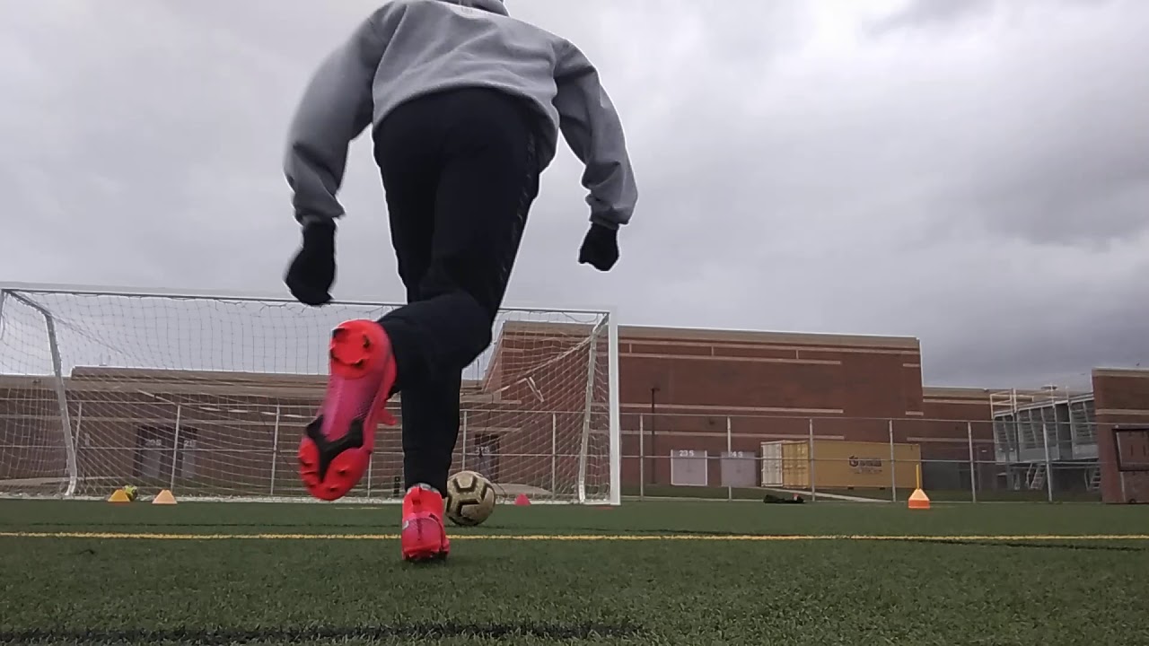 Find the corners of the goals training. Finishing inside the 18 yard box. YouTube