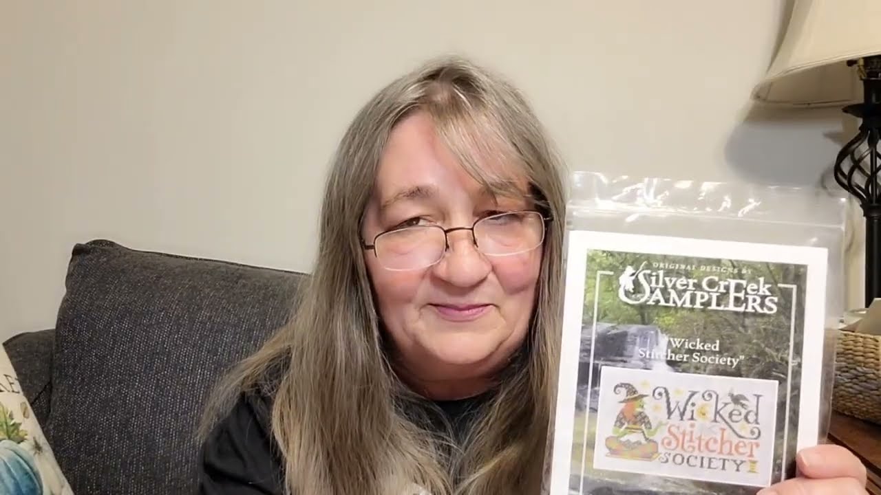 Flosstube 129: Starts,  SALs, and Shopping 