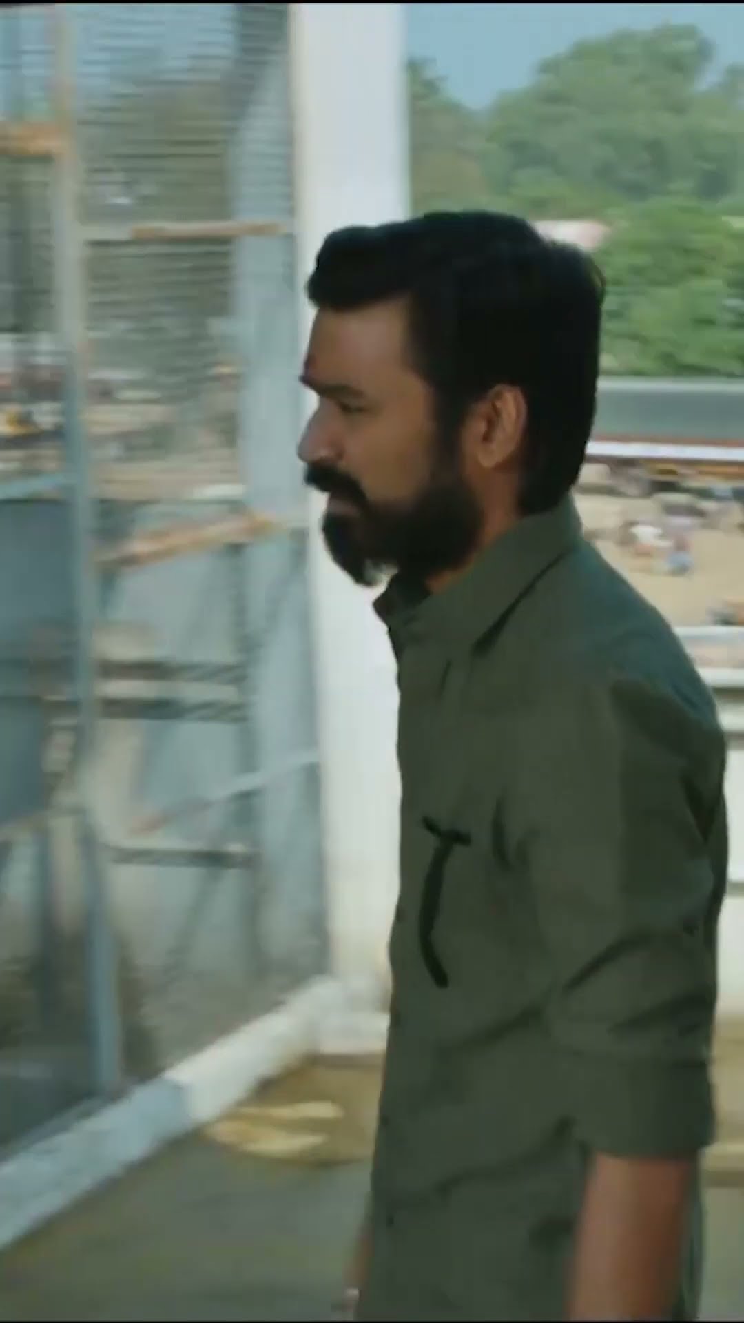 Trisha Krishnan Chupake Dhanush Se Milne Aayi #RowdyHero2 #Dhansuh #youtubeshorts #bestshorts