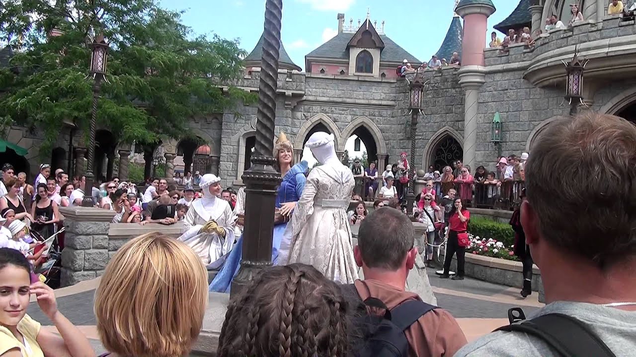 (The Forgotten Clips) Disneyland Paris - Sleeping Beauty show HD