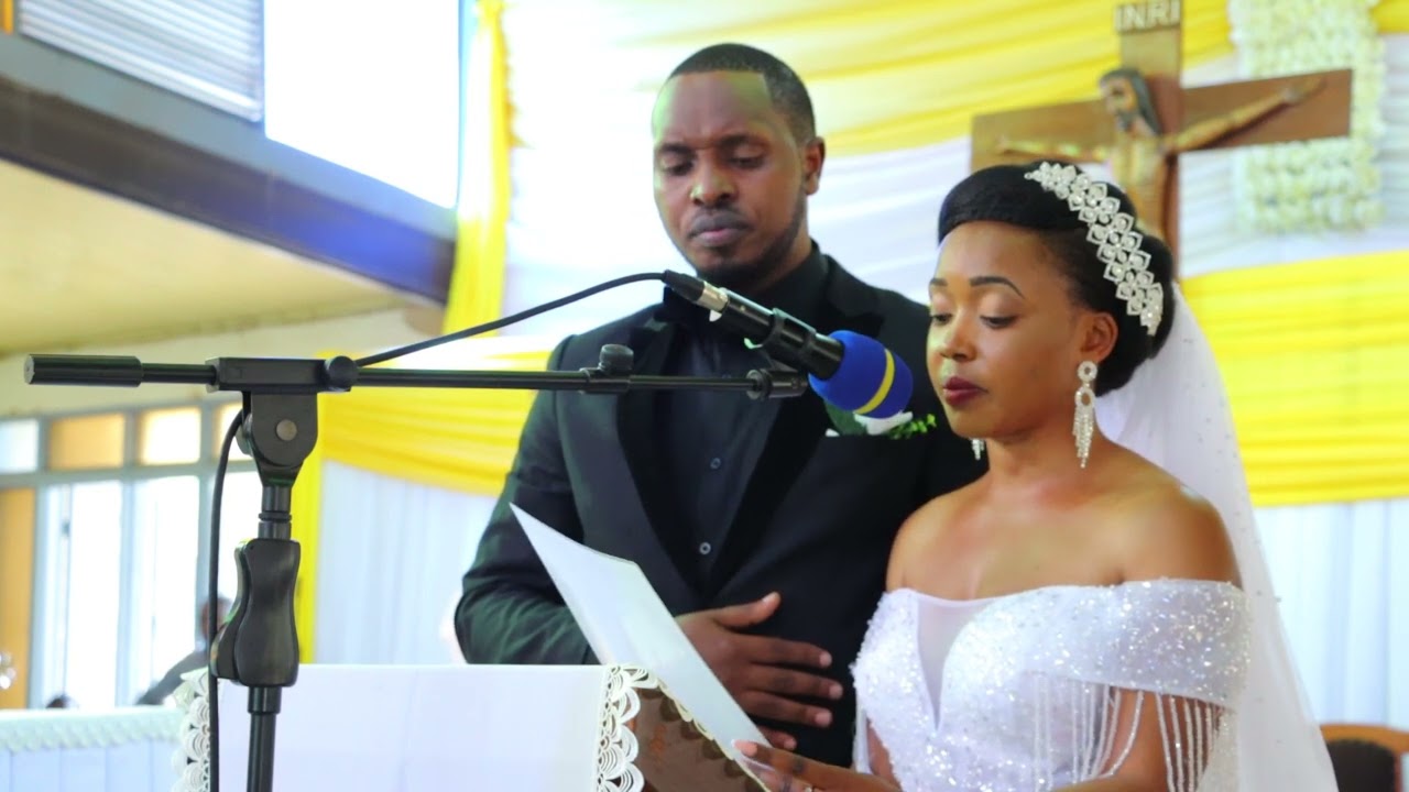 💓💓Abageni baririmbye neza Igisabisho ku munsi wabo w'ubukwe binezeza ababutashye💓Chartine & Aimable