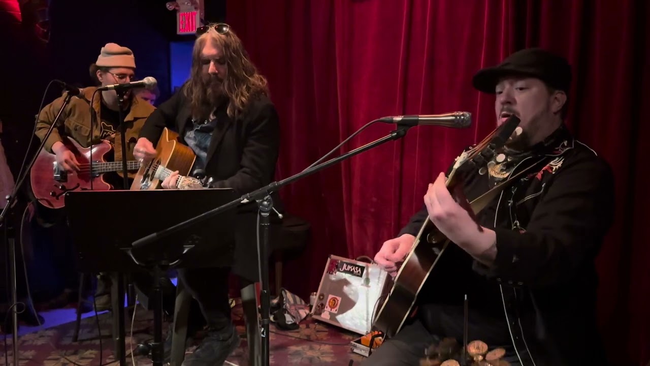 Tom Wilson, Thompson Wilson, Derek Downham - Gotta Stay Young - LIVE