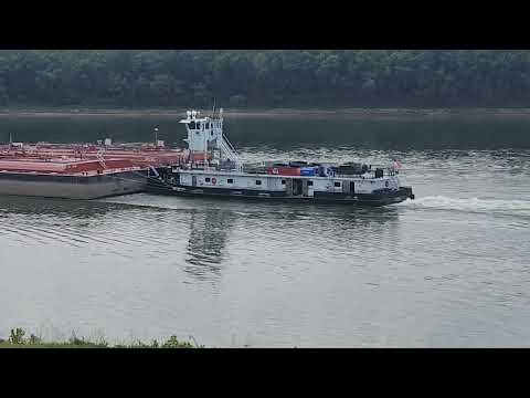 Water train??? No, but still summer fun on the Ohio!!  #tugboat #ohioriver #riverside