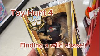 Toy Hunt 4- WWE figure hunting, Found a chase in the wild!