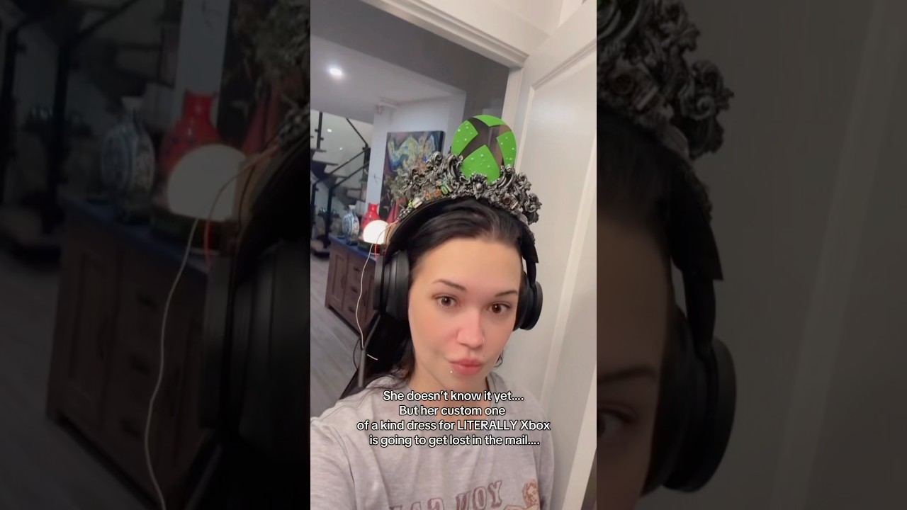 LOST MY XBOX DRESS? 👗 #costume #xbox #cosplay #streamer #streamerawards