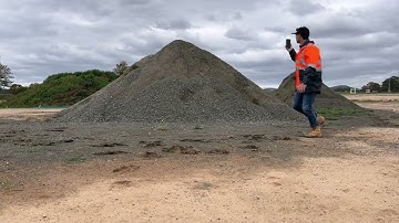 Testing the Limits of the new iPhone 15 pro LiDAR sensor running around to see how fast it will scan