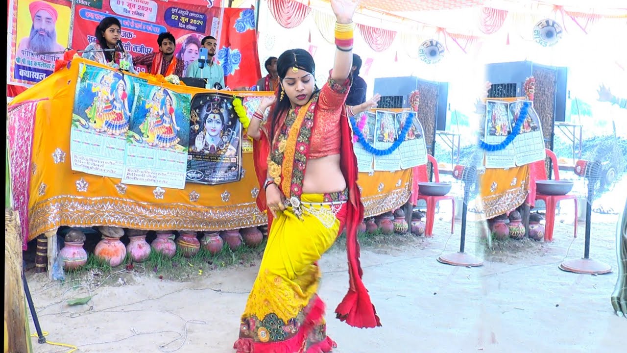 मजीपुर में प्रधान जी की बेटी ने कर दिया जिला का टॉप डांस " देख बेध मेरी नाड़ी "मोहिनी शास्त्री