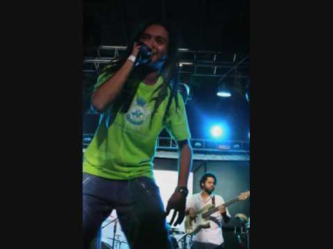 i Nesta - Bajo la Luz (TEK A TRAIN RIDDIM) 2009