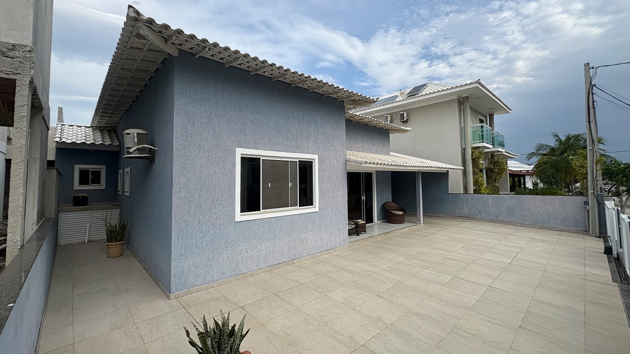 CHARMOSA CASA COM PISCINA E 3 QUARTOS EM CONDOMÍNIO FECHADO EM ARARUAMA | REGIÃO DOS LAGOS - RJ