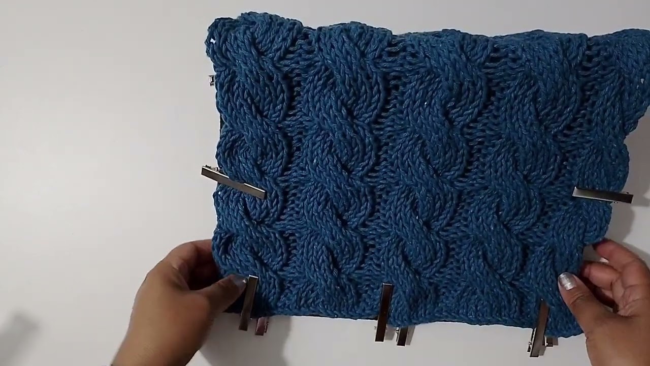 Bolsa de tricô em tranças ( barbante Amazônia cores do Brasil)