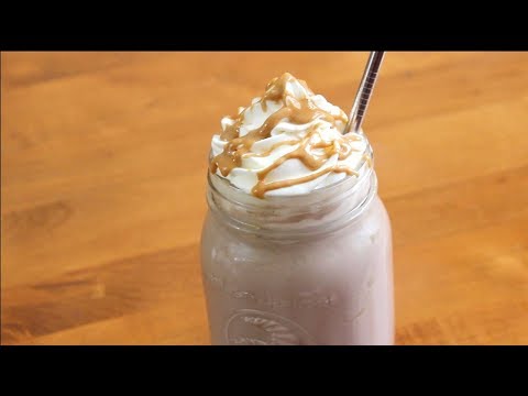 4 ingredient Peanut Butter Chocolate Milkshake | SweetTreats