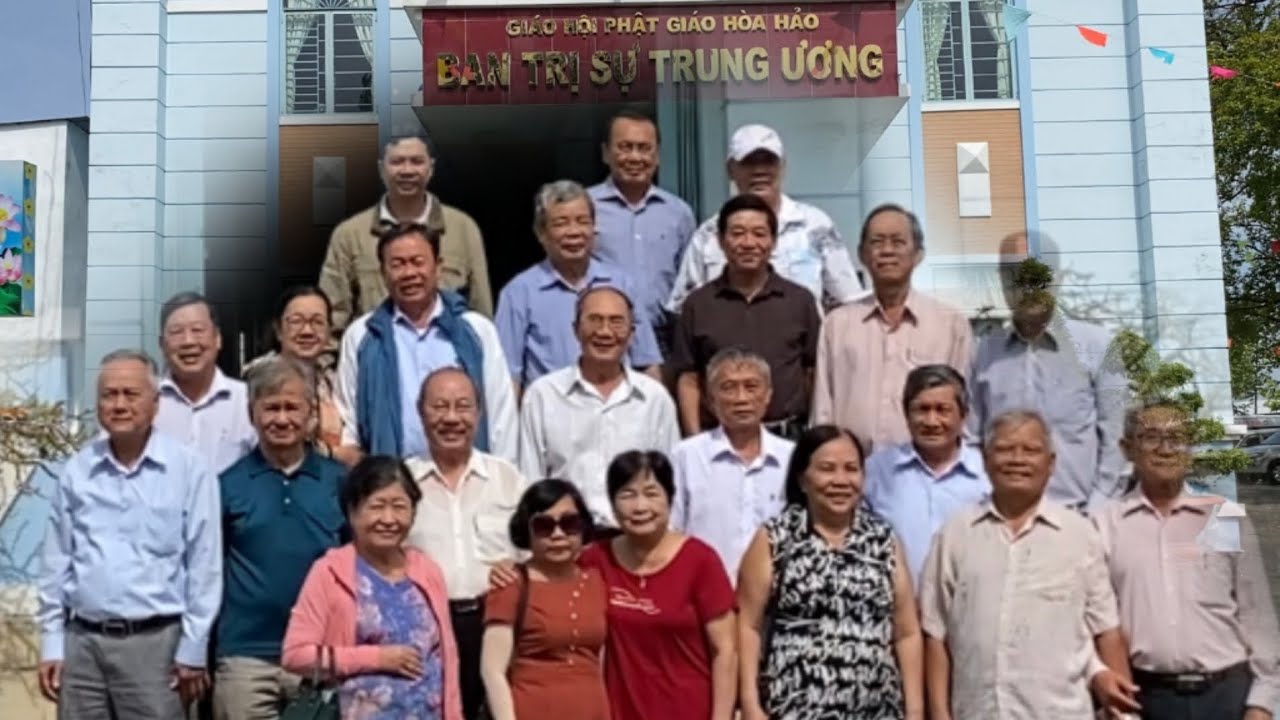 Tiếp đoàn cán bộ hưu trí, cựu sinh viên Trường Đại học... - youtube