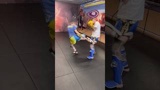 Muay Thai Training - Pressure Fighting with Damien Trainor