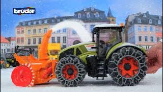 Claas Axion 950 mit Schneeketten und Schneefräse -- 03017 -- Bruder Spielwaren