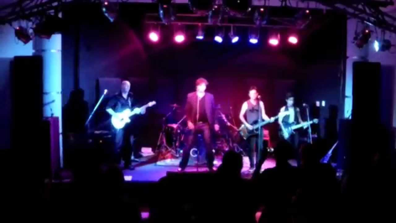 HYSTERIA - DEF LEPPARD COVER BY RUN RIOT - YouTube