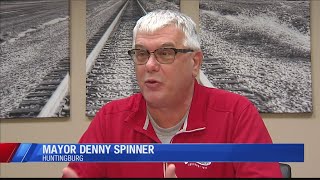 Celebrity How to report trains blocking crossings Net Worth