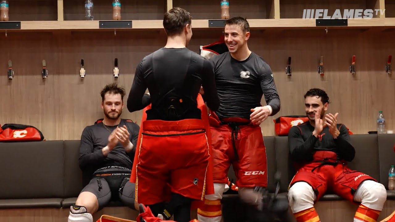 Фрости получает красный пиджак