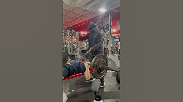 155lb for 5 Reps Pause Bench Press #shorts #viral #fitness #benchpress #gym