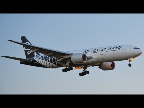 Air New Zealand 777-200 SMOKEY TOUCHDOWN at Melbourne Airport