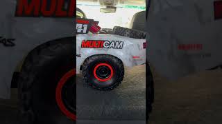 The TRAXXAS UDR HAS INSANE SUSPENSION!!