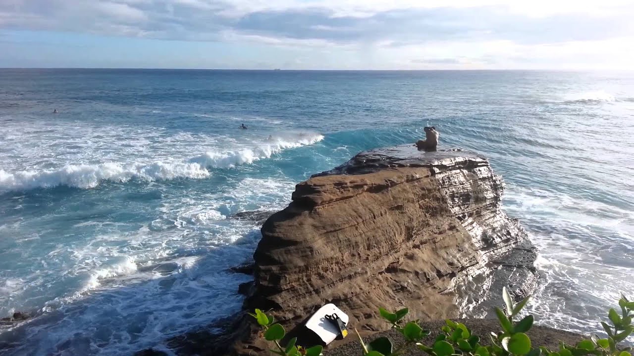 Surfing china walls Portlock
