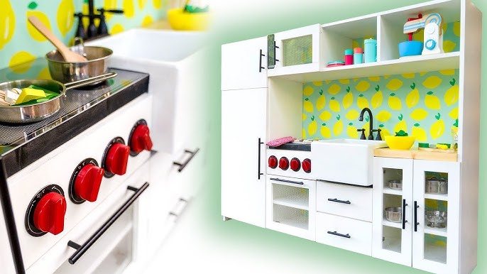 Looking to put together a functional kitchen for your toddler? ‍ W