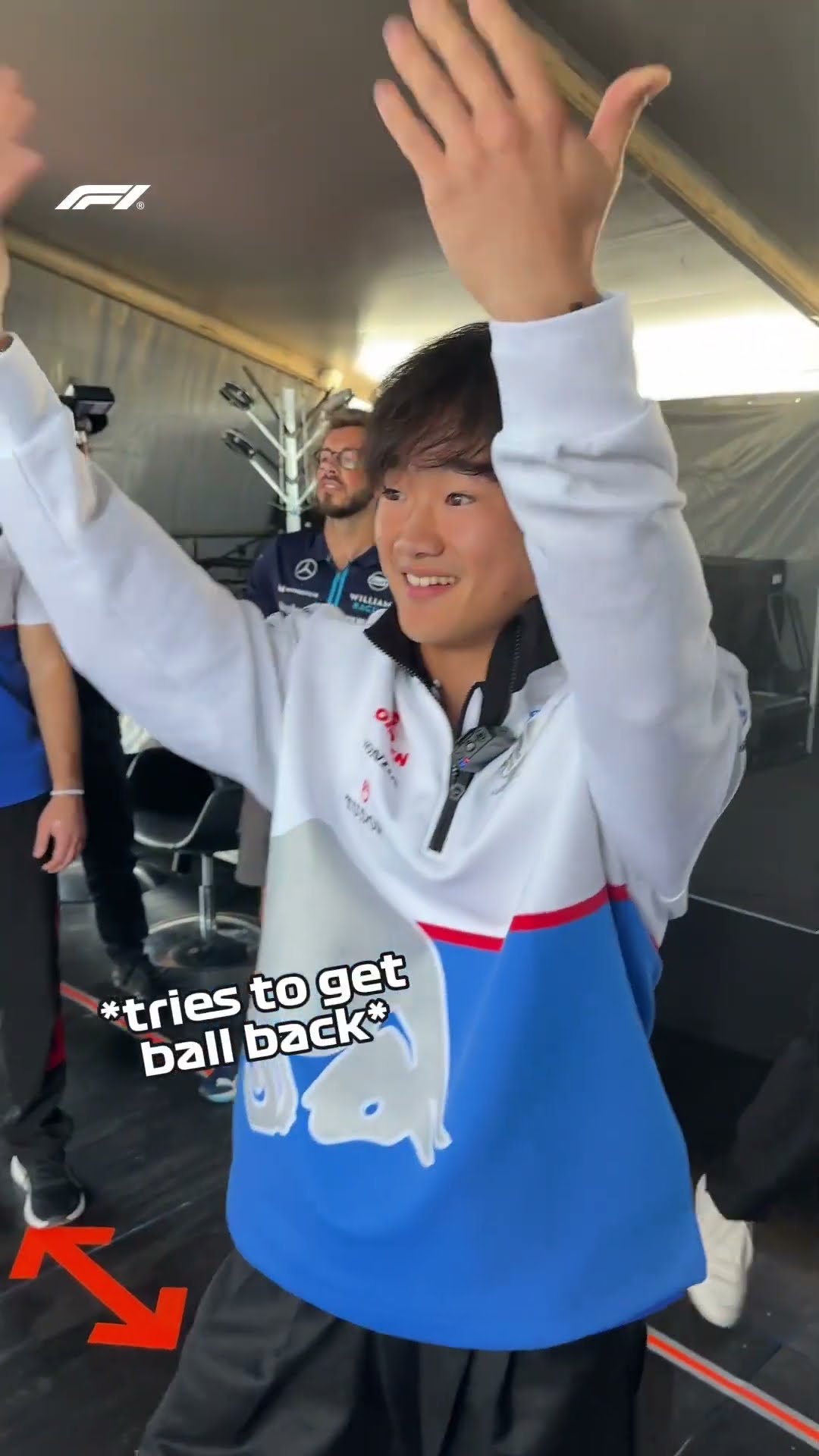 What You Didn’t See Before The Fan Stage ?