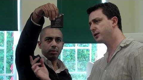 Waking Hypnosis - Card Sticks in Hand! (Hypnosis Without Trance)