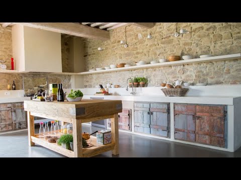 Vídeo: Cozinha rural moderna - características interiores e ideias interessantes