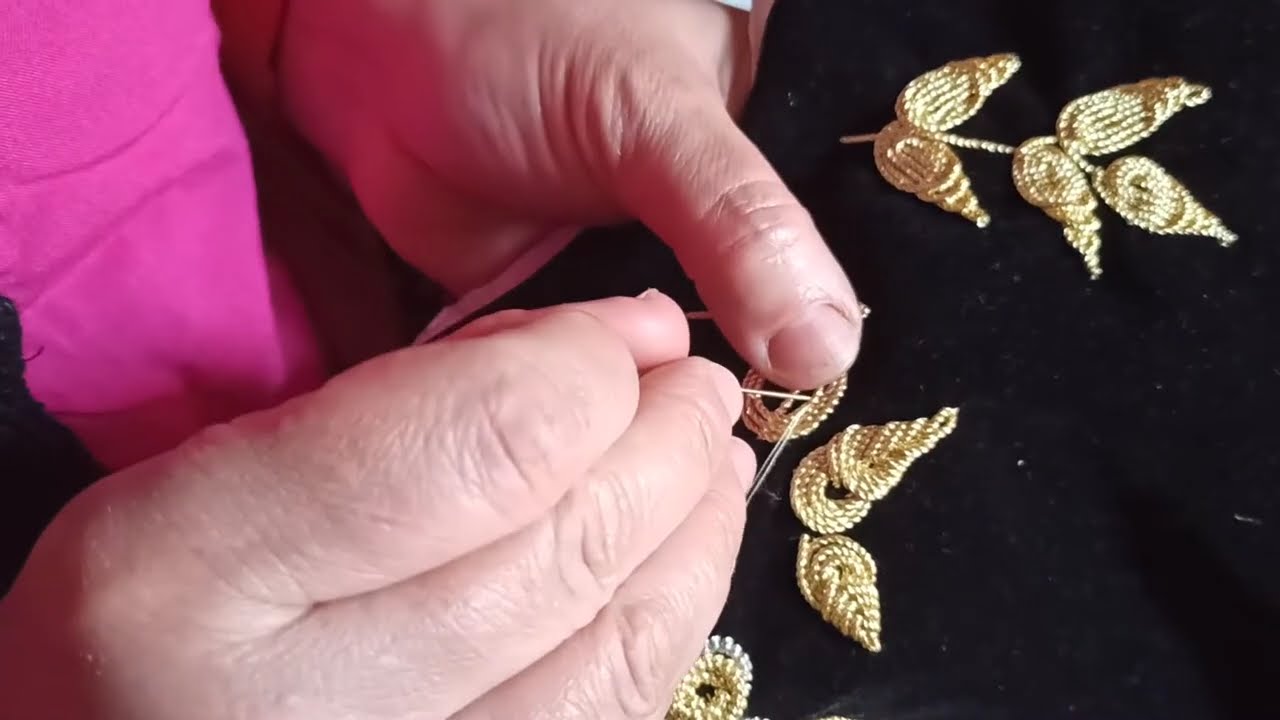 صباح الخير 🌄🙋 تعليم غرزة الڨناوية على شكل  الظفيرة 🌸💐🌺